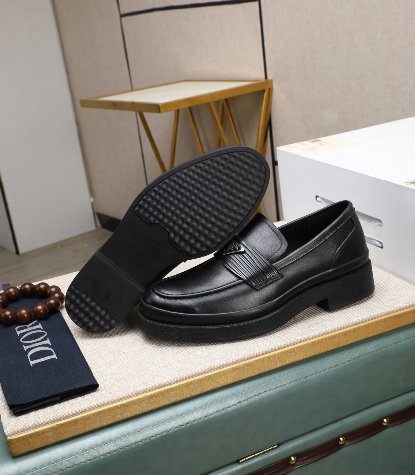 Men's men's shoes 💰540 (water-dyed cow leather) 📛📛PRADA high-end counter's latest formal business leather shoes 👔original and highest quality! Imported from Italy 🇮🇹 first-layer calfskin fabric ➕ cowhide lining Original outsole Formal size: 38➖44 (45 customized)